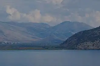 Konispol, gezien vanaf het eiland Korfu