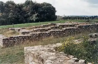 Dichtgemetselde fundamenten te Varnenum in 1997