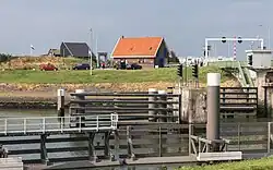 Kornwerderzand met gebouw museum