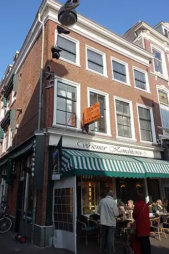 De Wiener Konditorei op de hoek van de Korte Poten en de Apendans