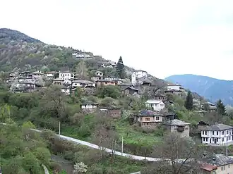 Uitzicht op het dorp Kosovo
