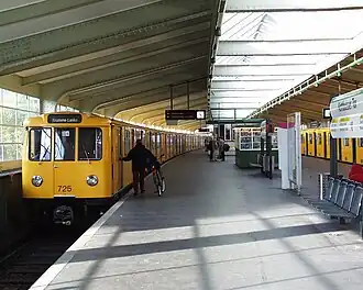Het viaductstation van de U1 en de U3