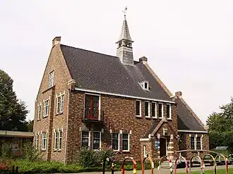 Het oude gemeentehuis van Hemelumer Oldeferd (2009)