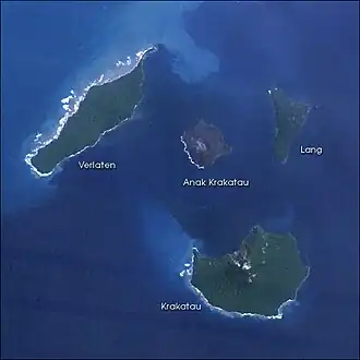 Satellietfoto van 18 mei 1992 van de archipel Krakatau