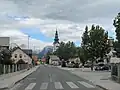 Kranj, straatzicht met kerk op weg naar Britof