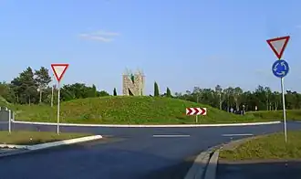 Begin van de B 499 in Neuenkirchen aan de rotonde met de B 70