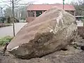 De „Oude Zweed“, een in 2016 bij Kroge opgegraven zwerfsteen van 30 ton zwaar, 3½ m lang en 2½ m breed
