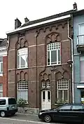 Neogotische stadswoning van 1912