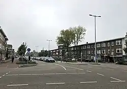 Zicht op de Balijelaan vanaf de kruising met de Rijnlaan