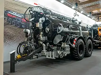 Gloednieuwe zelfrijdende giertank