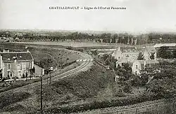 Talud vlak voor station Châtellerault. Dubbelspoor was hier voorzien.