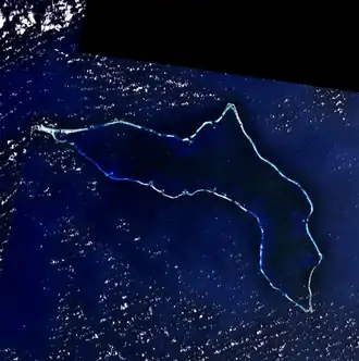 Het atol Kwajalein, op 10 april 2005 gefotografeerd door de satelliet NLT Landsat 7 van NASA
