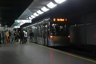 T3072 aan perron in het premetrostation Noordstation.