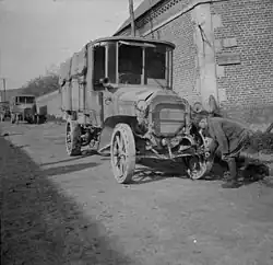 Daimler-vrachtwagencabine uit 1918, typisch voor die tijd