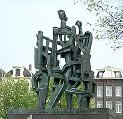Sculptuur "La demeure humaine" aan het Westeinde van Zadkine (1968)