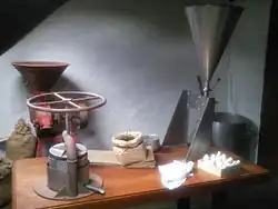 Yves Rocher's eerste laboratorium in het huis van de familie in La Gacilly