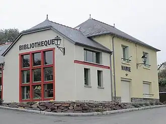 Gemeentehuis en bibliotheek