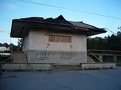 Het stationsgebouw van Laagri, drie maanden voor de sloop