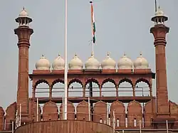 De zeven miniatuur-chhatri's