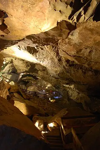 De trappen in de Lampechtshöhle