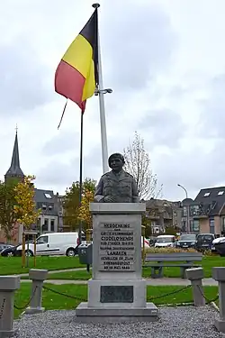 Henri Giddelo's standbeeld te Lanaken