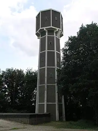 De watertoren in 2008 (in originele staat)