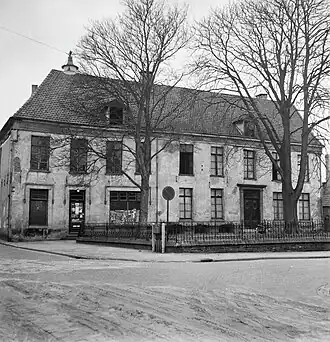 Ambtshuis vlak voor de sloop, omstreeks 1960