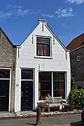 Huis met tuitgevel