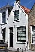 Huis met tuitgevel