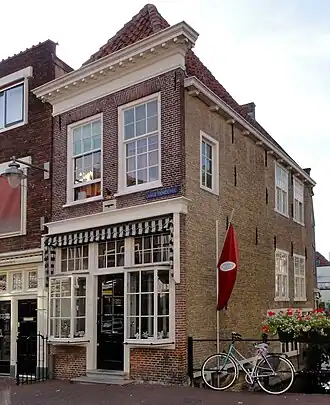 't Grendeltje aan de Lange Tiendeweg 21 te Gouda