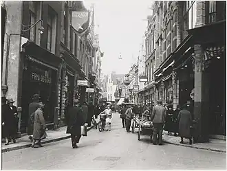 De Lange Veerstraat rond 1920