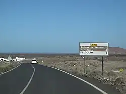 Bord met de attracties langs de LZ-703