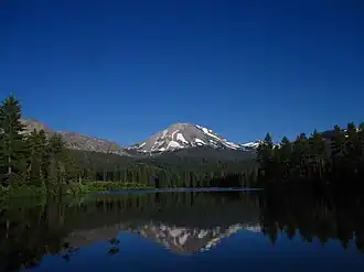 Lassen Peak en Manzanita Lake