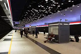 Het perron van station Lauttasaari