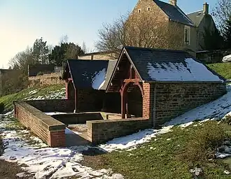 Lavoir (openbare wasplaats) in Bully