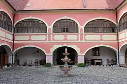 Binnenplaats van kasteel (2017)