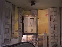 Kunst in de gangen van het station.