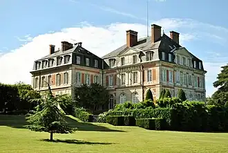 Château de Fontaine la Sorêt.jpg