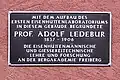Gedenkplaquette Adolf Ledebur te Freiberg