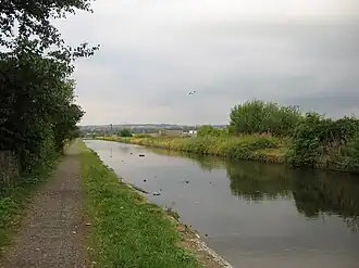 Het Burnley Embankment op het Leeds & Liverpool Canal