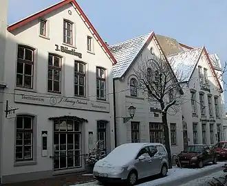 Bünting-huizen (19e-eeuws) met theemuseum