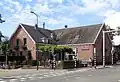 Tramstation met woning