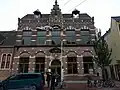 Schoolgebouw in neorenaissancestijl, thans verenigingsgebouw