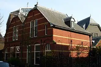 De voormalige custoswoningen in 2010