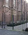 Toegangshek van het rooms-katholieke kerkcomplex St. Laurentiuskerk