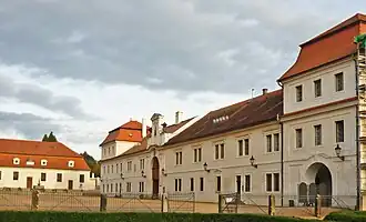 Het appartement bevindt zich op de begane grond.