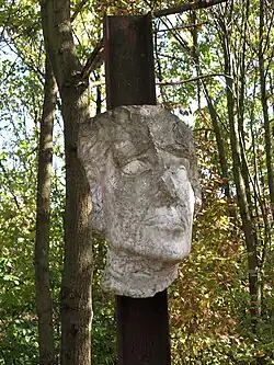 Stele mit Marmorkopf, Leonberg