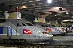 Meerdere treinstellen te Parijs