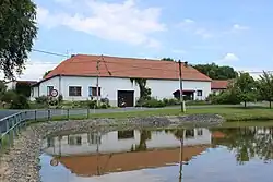 Huis aan de dorpsvijver (2014)