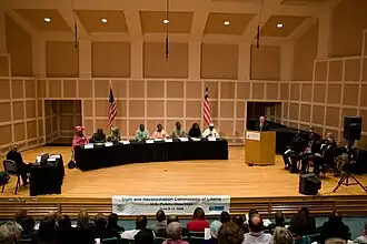 De opening van de Waarheids- en Verzoeningscommissie van Liberia in 2008.